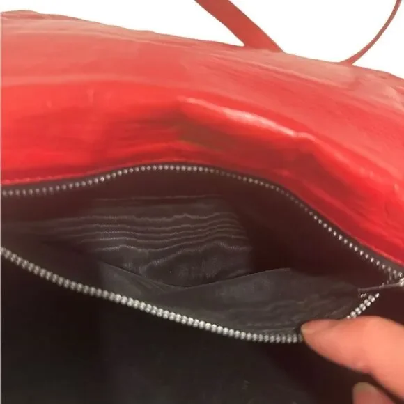 Gucci red leather gold hardware logo crossbody bag - Picture 7 of 14